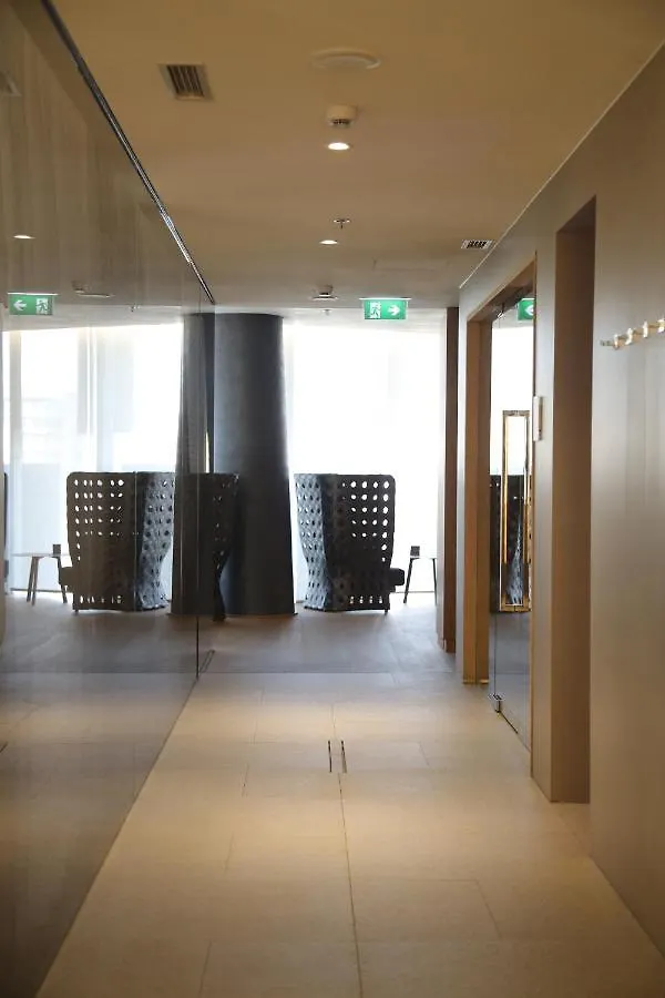 Maritim Hotel Plaza טיראנה 5*,  אלבניה