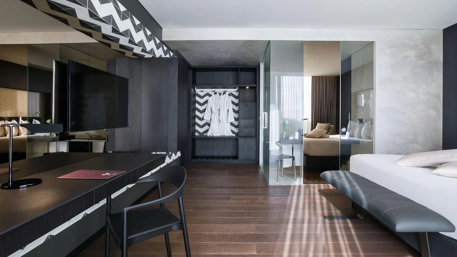 *****  Maritim Hotel Plaza טיראנה אלבניה